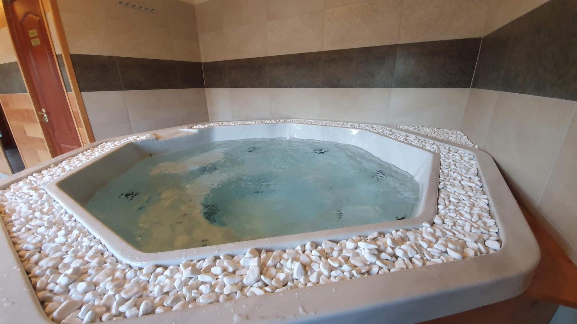 مبيت وإفطار ميسكولك Palantir Panzio المظهر الخارجي الصورة